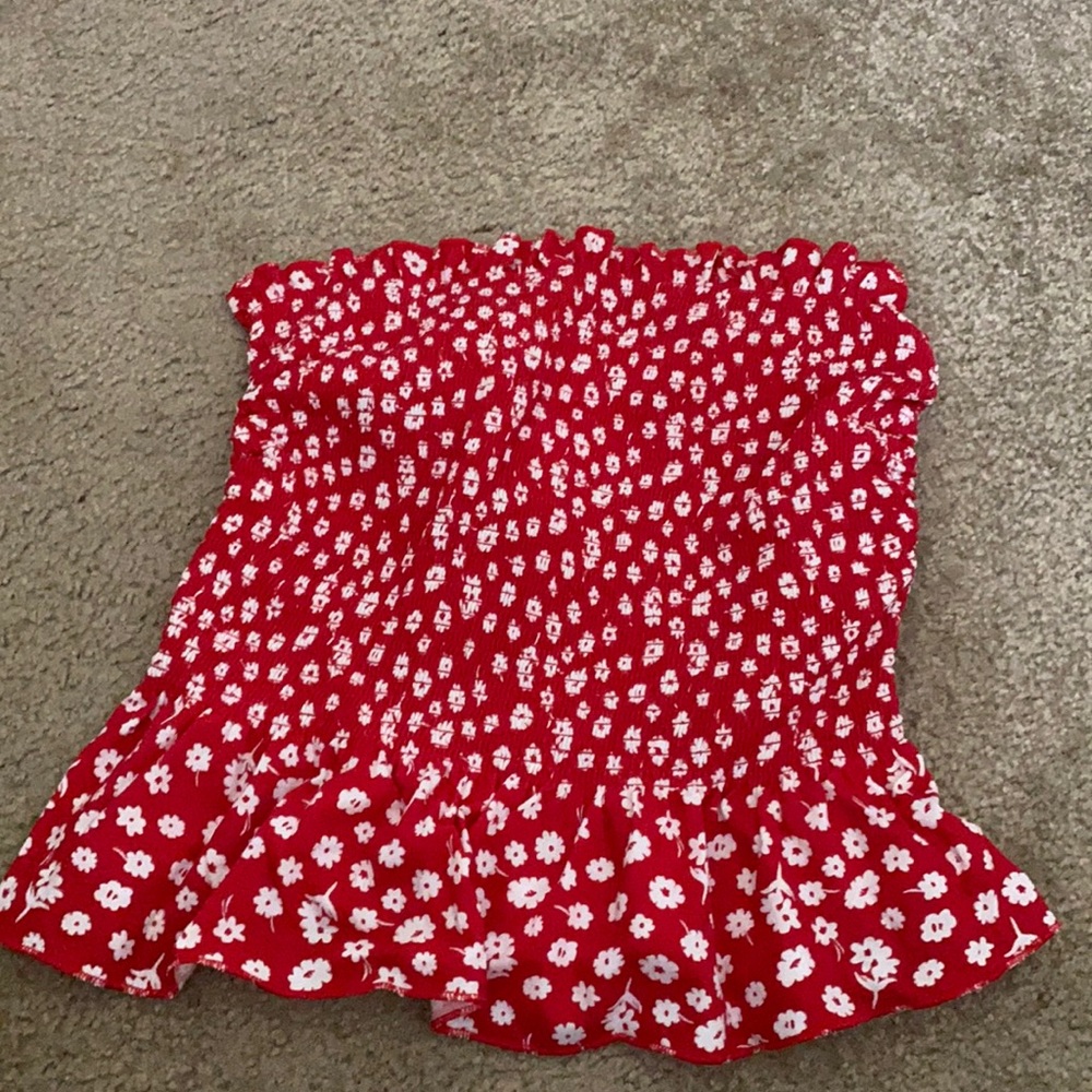 Strapless tube top